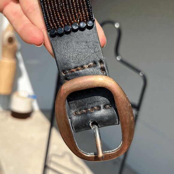 Vintage 1970s Full-grain Leather Bead Embellished Belt Unisex Solid Brass Buckle - Picture 7 of 10